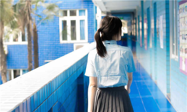 山亭如何找到一个可以帮助我生孩子的女人？